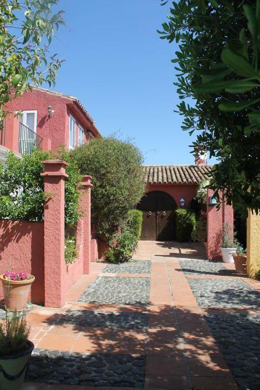 El Castillo De La Colina Hotel Marbella Exterior photo