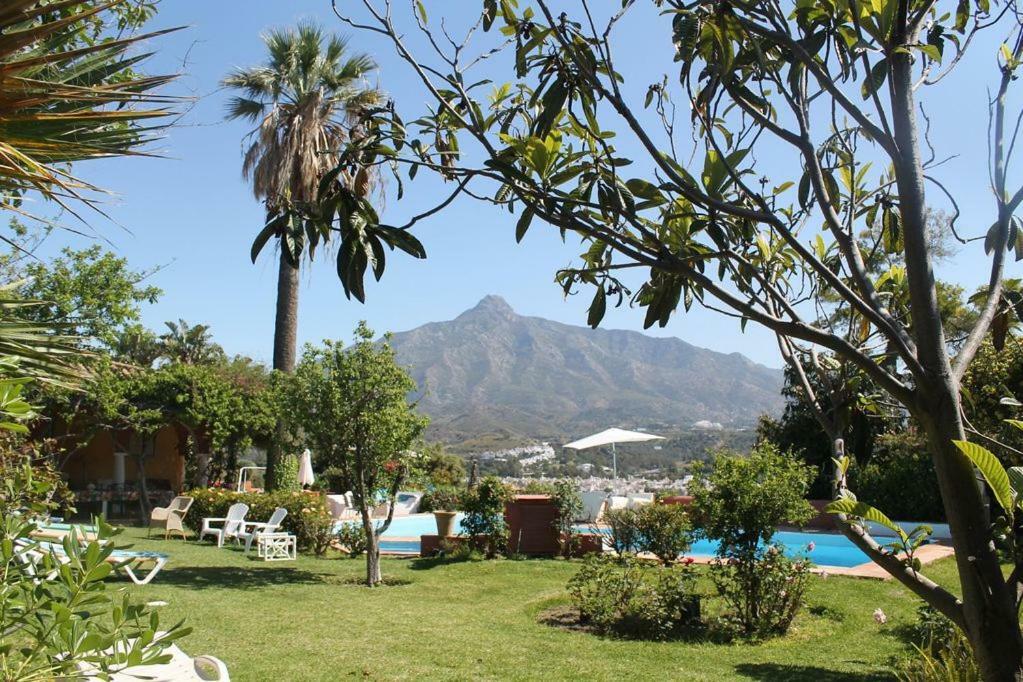 El Castillo De La Colina Hotel Marbella Exterior photo